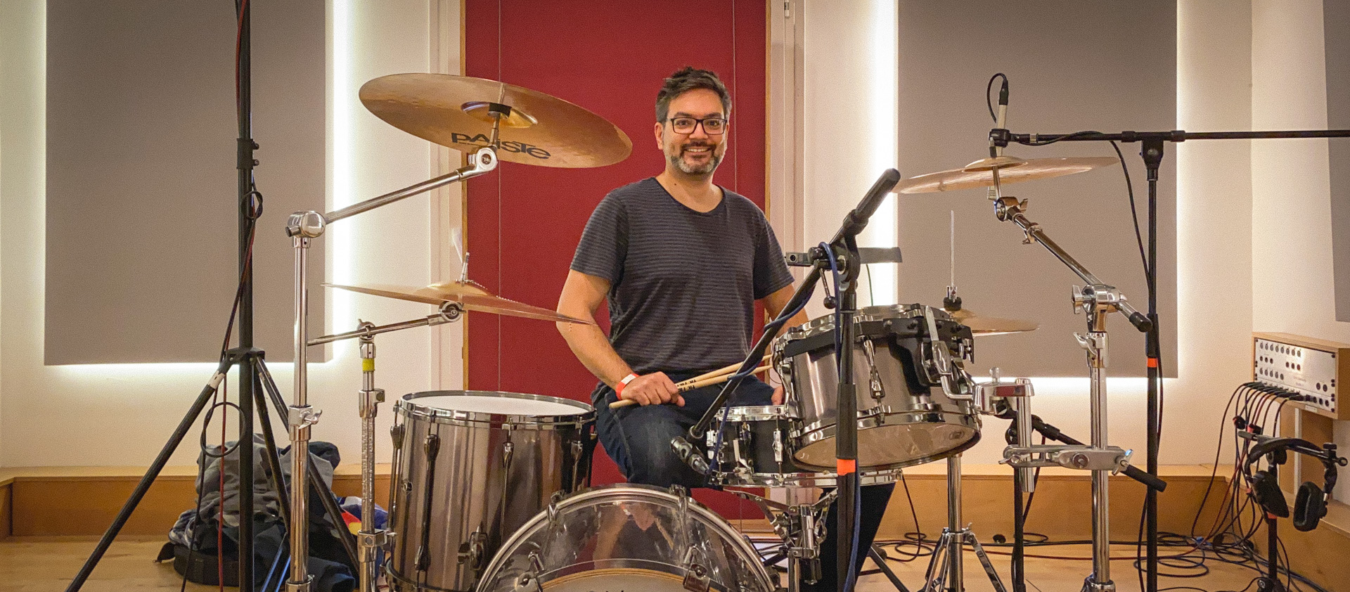 Robert Janoska am Schlagzeug